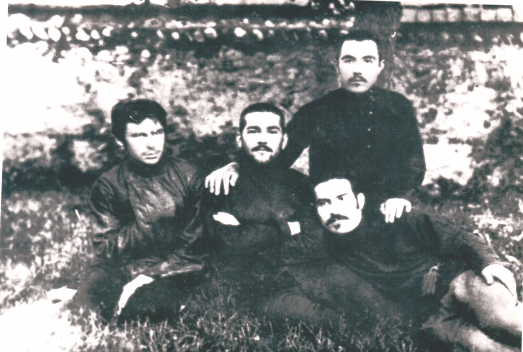 Андрей Гостиев с товарищами.jpg Андрей Гостиев с товарищами.jpg